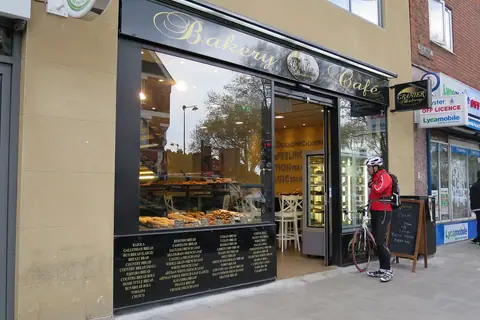 Hinitts Bakery photo 2